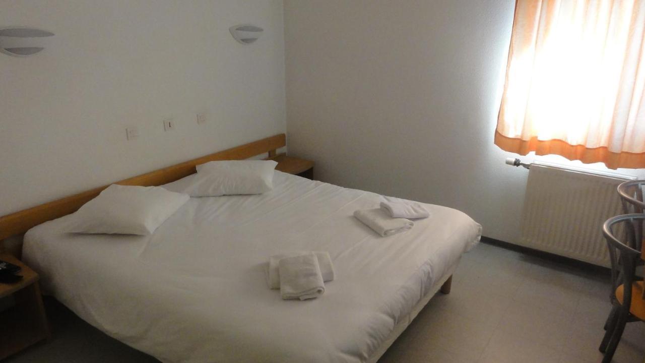 Hotel Vallee Bleue Montalieu-Vercieu ภายนอก รูปภาพ
