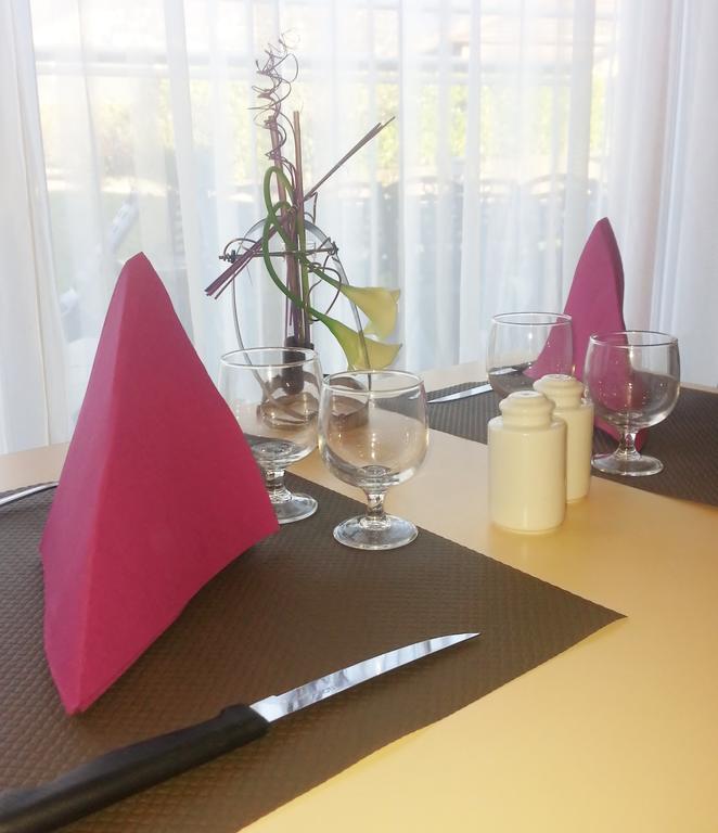 Hotel Vallee Bleue Montalieu-Vercieu ภายนอก รูปภาพ