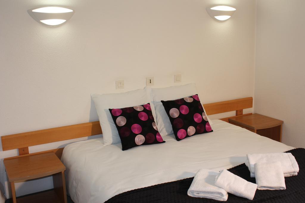 Hotel Vallee Bleue Montalieu-Vercieu ภายนอก รูปภาพ