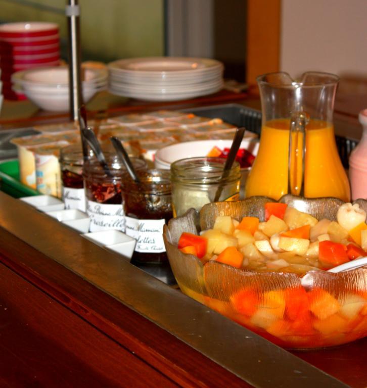 Hotel Vallee Bleue Montalieu-Vercieu ภายนอก รูปภาพ