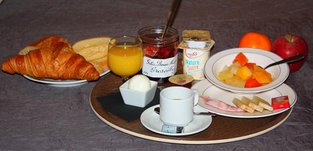 Hotel Vallee Bleue Montalieu-Vercieu ภายนอก รูปภาพ