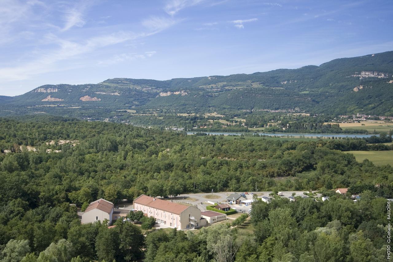 Hotel Vallee Bleue Montalieu-Vercieu ภายนอก รูปภาพ